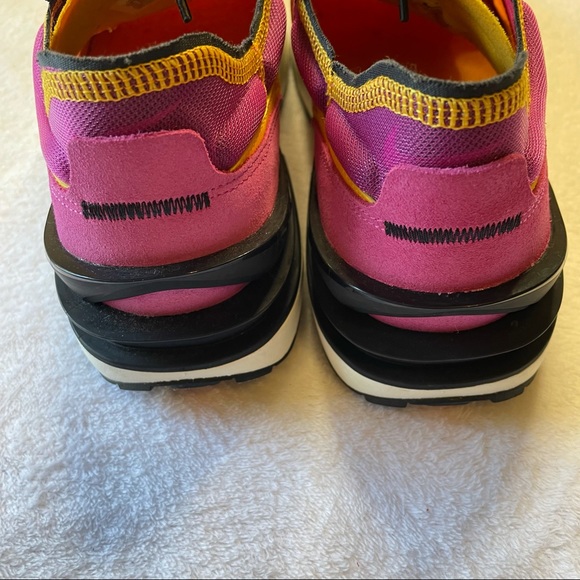 Nike Waffle One Sneakers Pink Yellow - Picture 10 of 11